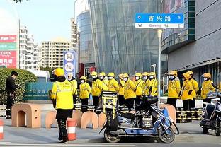 美记：老鹰对穆雷咬死至少两首轮要价 如无法满足就等今夏再操作